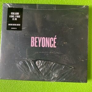 Sealed Beyoncé - Beyoncé Visual Album CD/DVD 14 songs, 17 videos. New